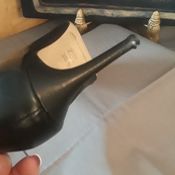 Ladies via Spiga booties - Picture 8 of 8